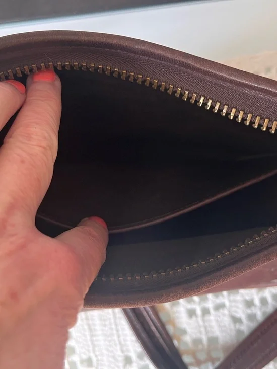 Vintage Janice Coach Brown Leather Crossbody Bag with bronze hardware made in DR - Picture 15 of 15